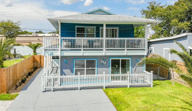 Pool, Jacuzzi, Cabana Oh My! Welcome to Paradise