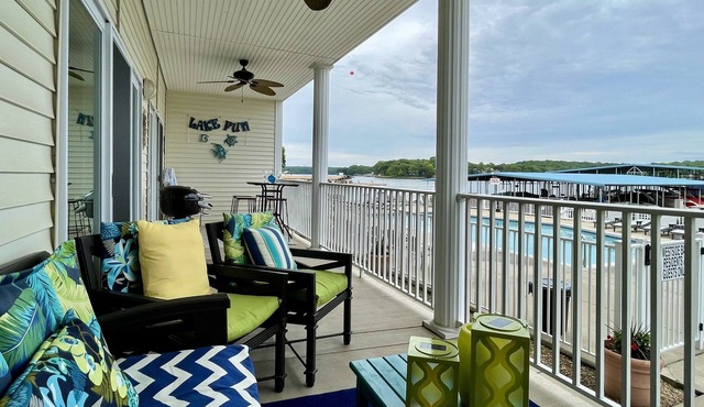 Pool & Lakeside 3BR condo . less than 10 steps to the heated pool!