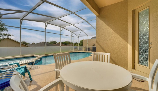 Pool & Lanai: Davenport Home 12 Mi to Disney