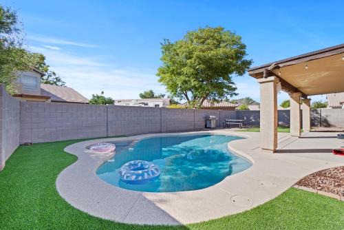 Pool Oasis 4Br Golf, Ping-Pong, Cornhole Retreat
