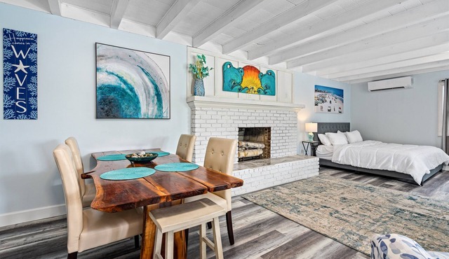 Pool Oasis w/Guest Cottage 2 Blocks from Beach