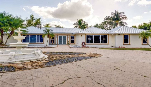 Pool Paradise Duplex 2 bedroom home