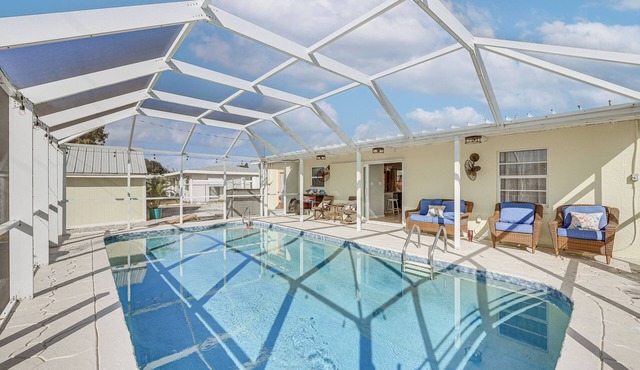 Pool Paradise! Port Charlotte Home Near Beach