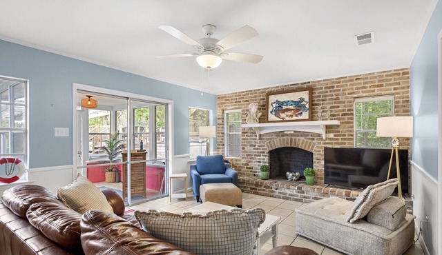 Pool & Patio, Spacious Home Near Downtown Ocean Springs w/2 MBR!