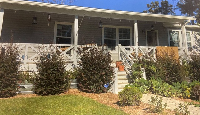 !POOL! PEACEFUL FARMHOUSE IN SHALLOTTE! n5 MINS TO BEACHES AND OUR SWEET TOWN!