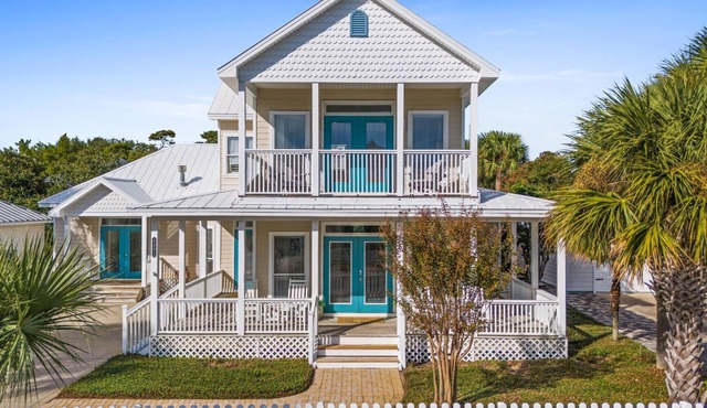 Pool~Pet Friendly~5-Min Walk to Private Beach~2 Master Suites~Optional Golf Cart
