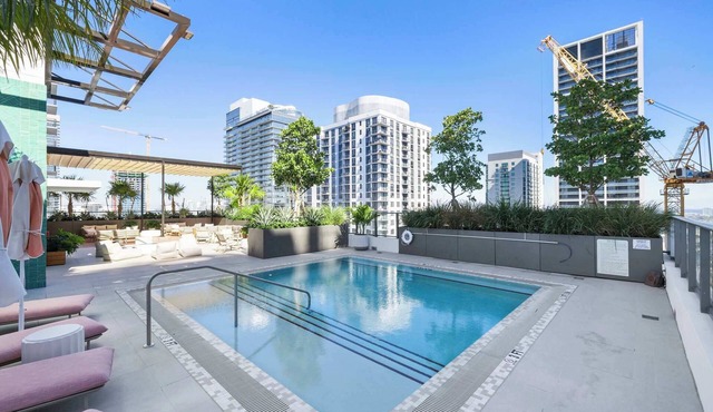 Pool & Prime Location | Downtown Miami