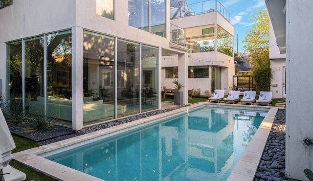 Pool, Putting Green, Game Room, Rooftop | Bouldin Collective 902A by AvantStay