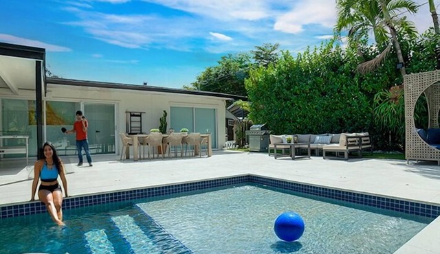 Pool Retreat BBQ/Near Marina & Florida Keys