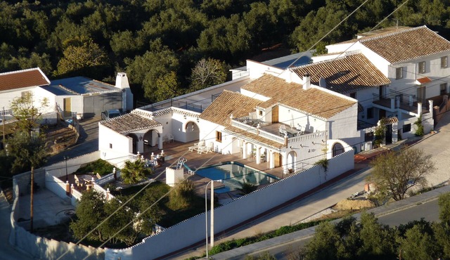 pool side apartment with a large luxury private roof terrace