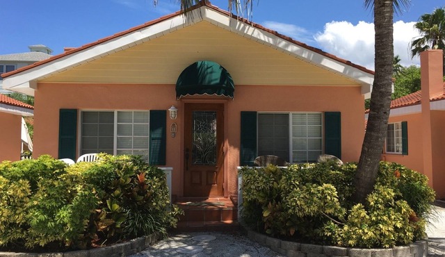 Pool Side Cottage – #11