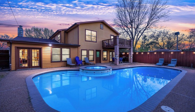 Pool/Spa, 2 Game Rooms, 6 Bedrooms, 6 Bathrooms