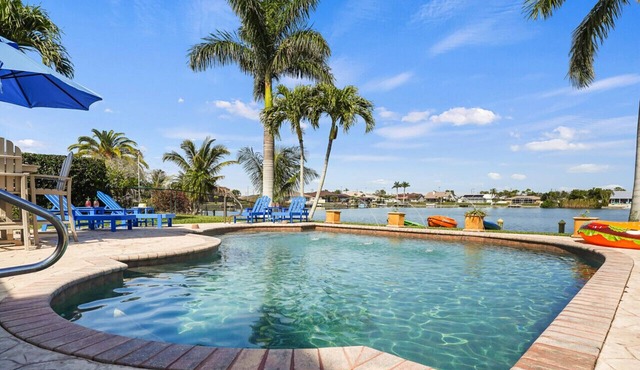 Pool, Spa, Kayaks, Bikes, Fishing gear & More