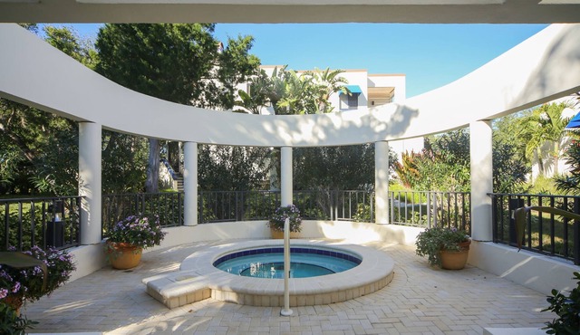 Pool & Spa, Longboat Key, Walk to Beach, Crystal Shores