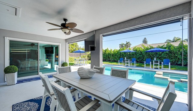 Pool & Spa: Luxe Home in Naples!