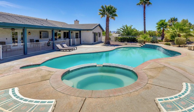 Pool, Spa & Mountain Views: Apple Valley Retreat!