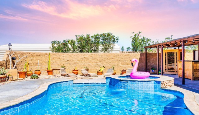 Pool, Spa, Suana, Theater, MiniGolf & Pet-friendly