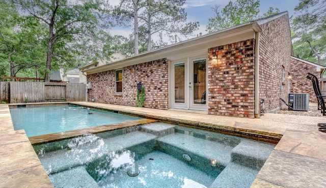 Pool & Spa! Whimsical Heart of The Woodlands