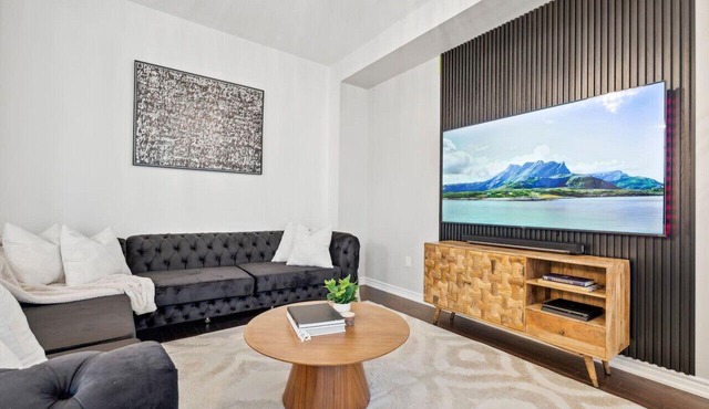 Pool Table 10MinsToLakeSimcoe King Beds ProfDesign