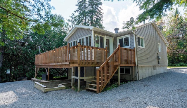 Pool Table | Le chalet au bord du lac