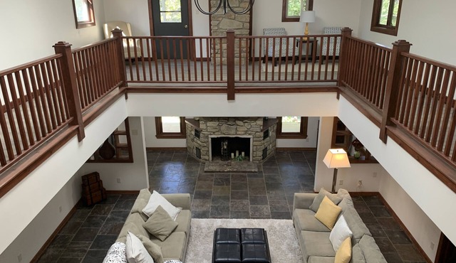 Pool Table, Ping Pong, Sleeps 10, Foosball, King Bed, Pond, Grill, Large Kitchen