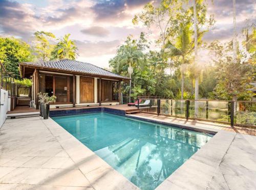 Pool Tennis and Cinema 7Beds Bali Inspired Retreat