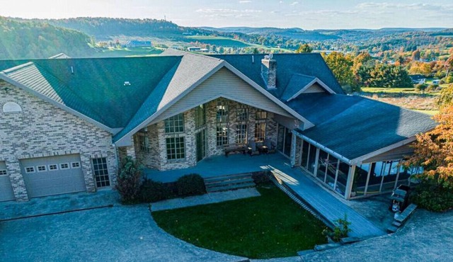 Pool, Theater, & Hot Tub | Lake View Lodge