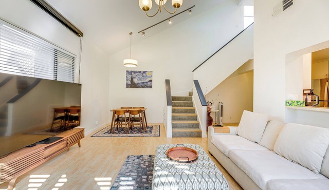 Pool & Trail Access On-Site: Barton Creek Condo!