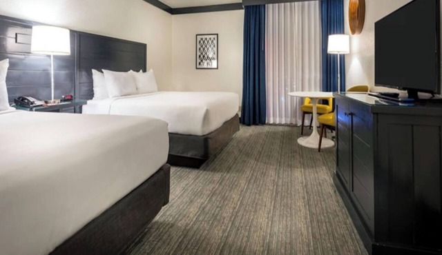 Pool View Double at at OYO Las Vegas! Onsite Casino + Near Entertainment