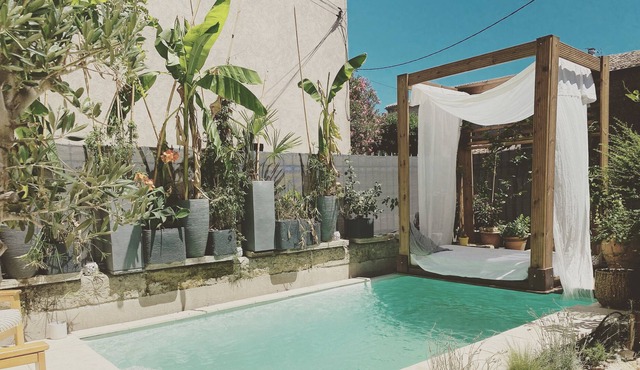 Pool view for 2 people