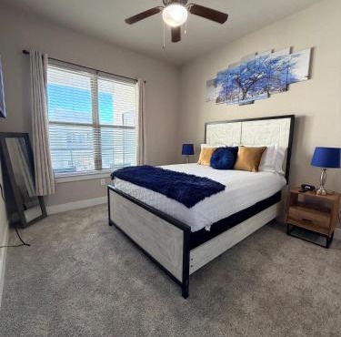 POOL VIEW! Near Dallas Love Field! Medical District! Downtown Dallas!