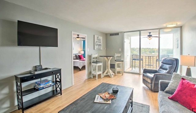 Pool & Views: 'Seventh Heaven' Hot Springs Condo
