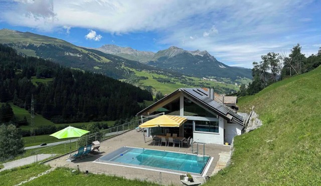 Pool Villa 30 min from St. Moritz
