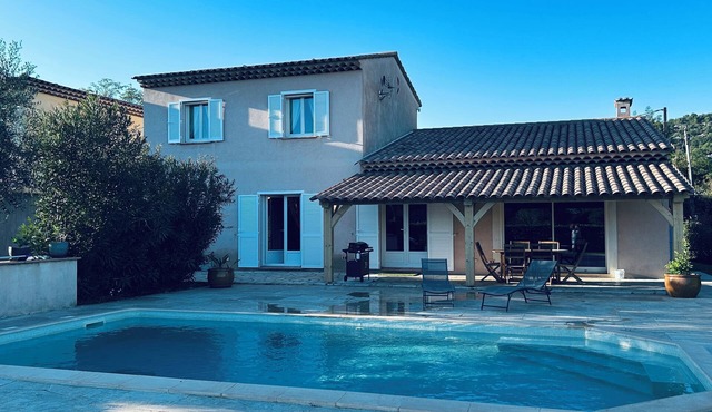 Pool Villa comfortably between Cannes St. Raphael 6-8