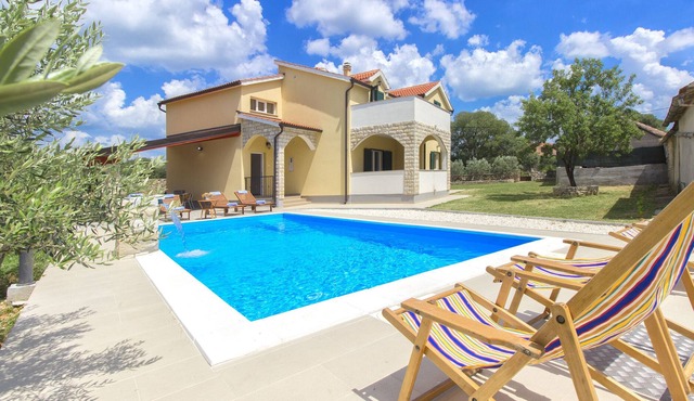 Pool Villa Miljevci Brištane, Drniš, Croatia