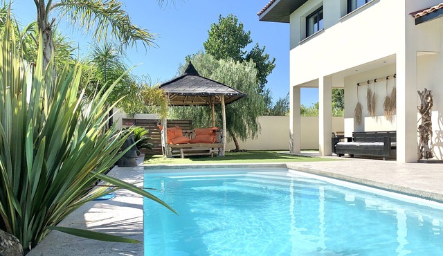 Pool Villa Near Beach