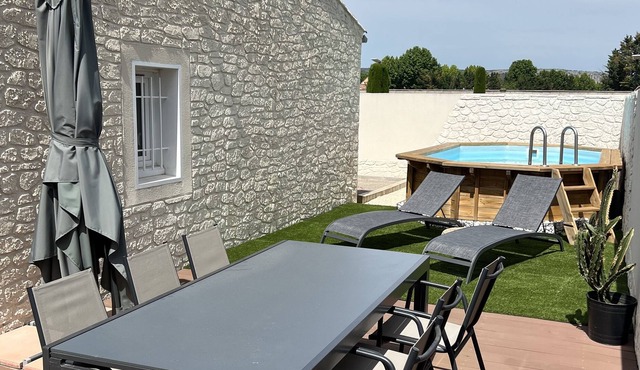 Pool villa near the Luberon