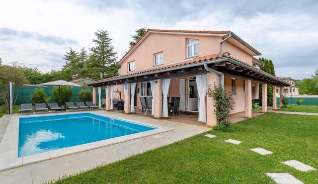 Pool Villa Petra's Place - Happy Rentals