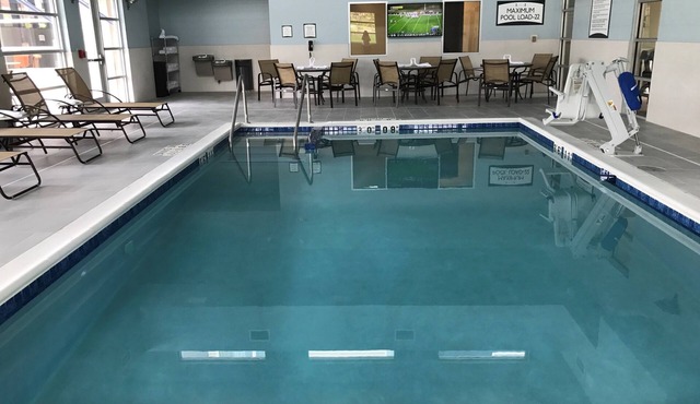Pool with Slide. Great for Business Travelers!