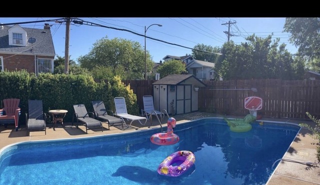 Pool! Zoo, The Hill, Downtown STL, Macklind, SO CLOSE!