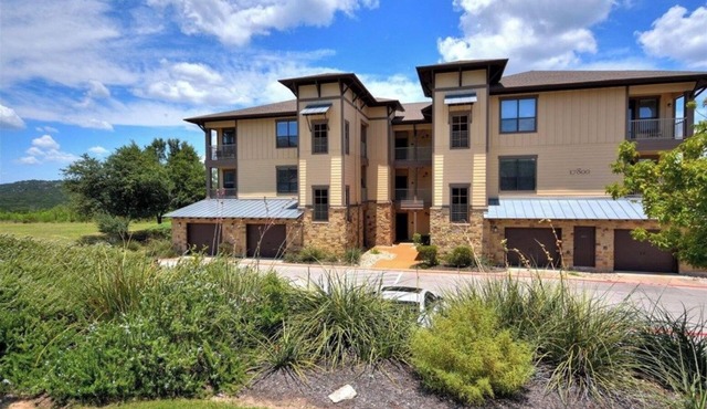 Pools, lake, pickle ball, golf cart, trails, private patio, dog friendly & more!
