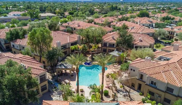 Poolside 3BR Condo - Mt Views - Luxury Community