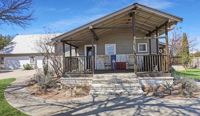 Poolside at Possum Kingdom sleeps 6