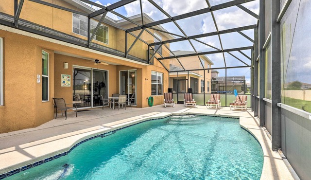 Poolside Family Villa w/Game Room, 8 Mi to Disney