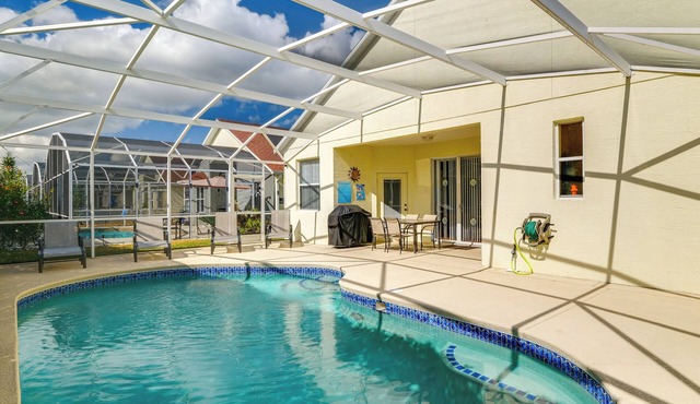 Poolside Lounge & Theme Park Fun: Davenport Home