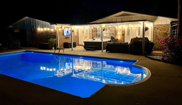 Poolside Paradise in Fort Walton Beach, Fl.