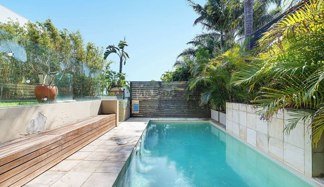 Poolside Paradise ~ North Bondi ~ Entire House ~ Pool ~ Private Garden