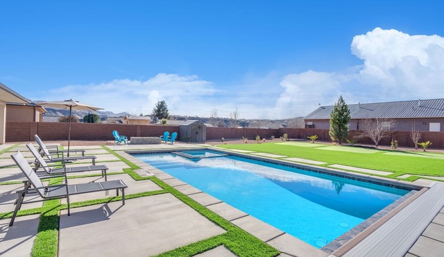 Poolside Paradise near Zion with Putting Green & Private Pool