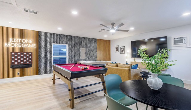 Poolside Playhouse/Private Pool + Game Room