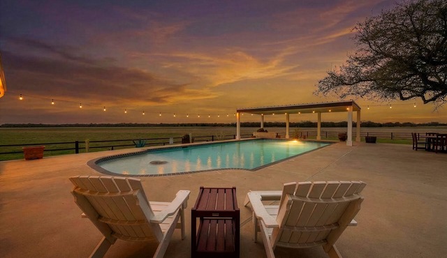Poolside Ranch Retreat-Country Getaway & Bunkhouse